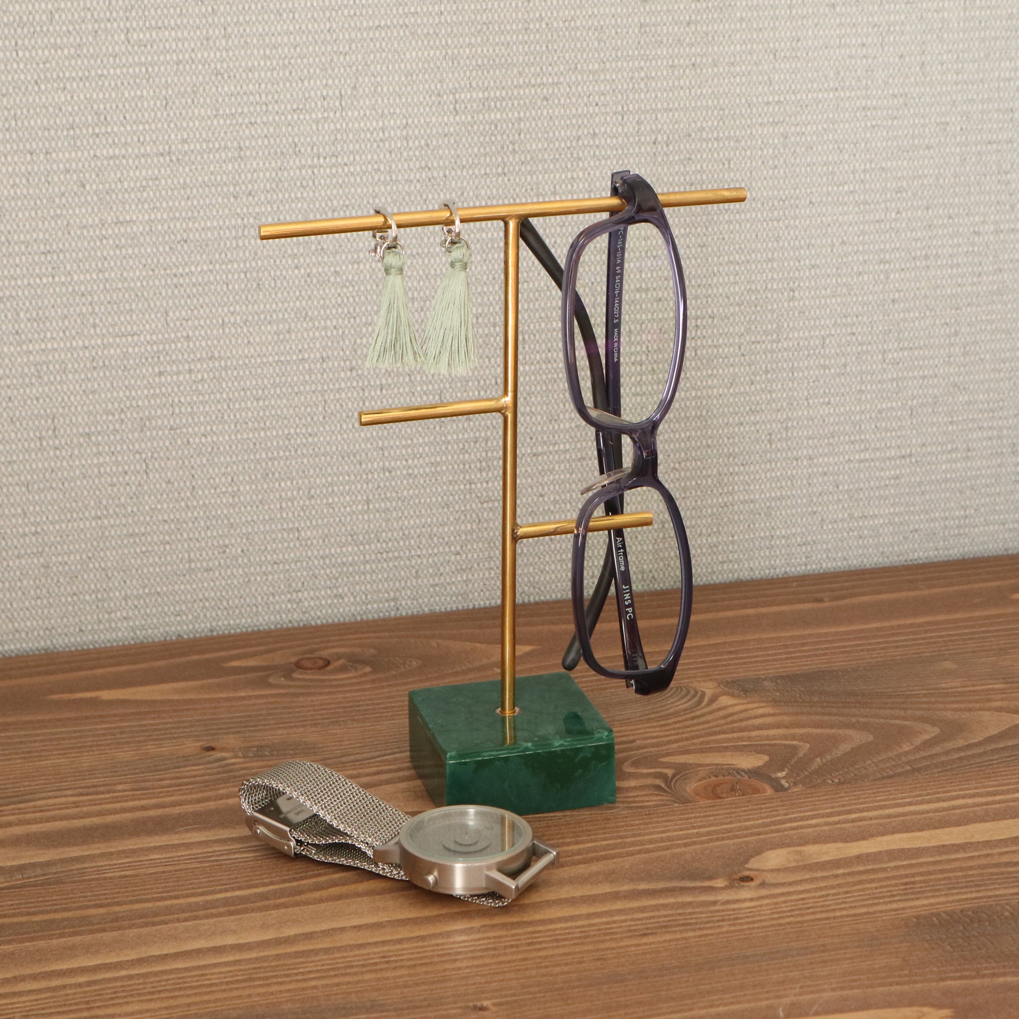 Accessory Stand